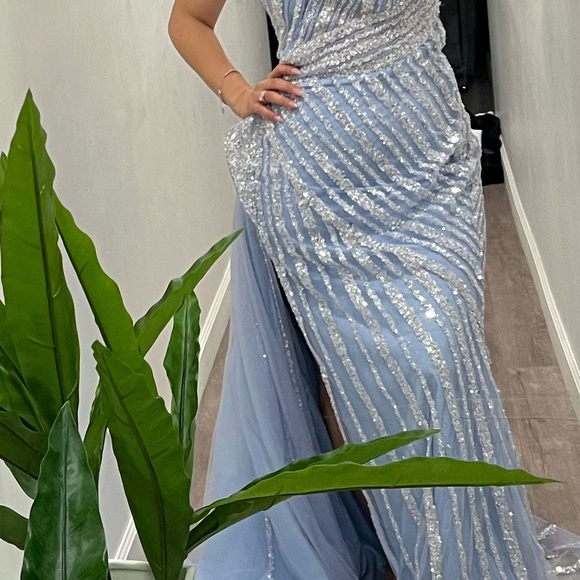 COPY - Catwalk couture blue and silver beaded formal gown - Picture 3 of 5